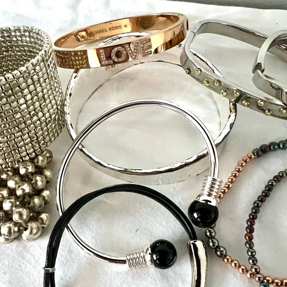 SALE: 23 bracelet bundle silver & gold  ❤️ - Picture 6 of 7